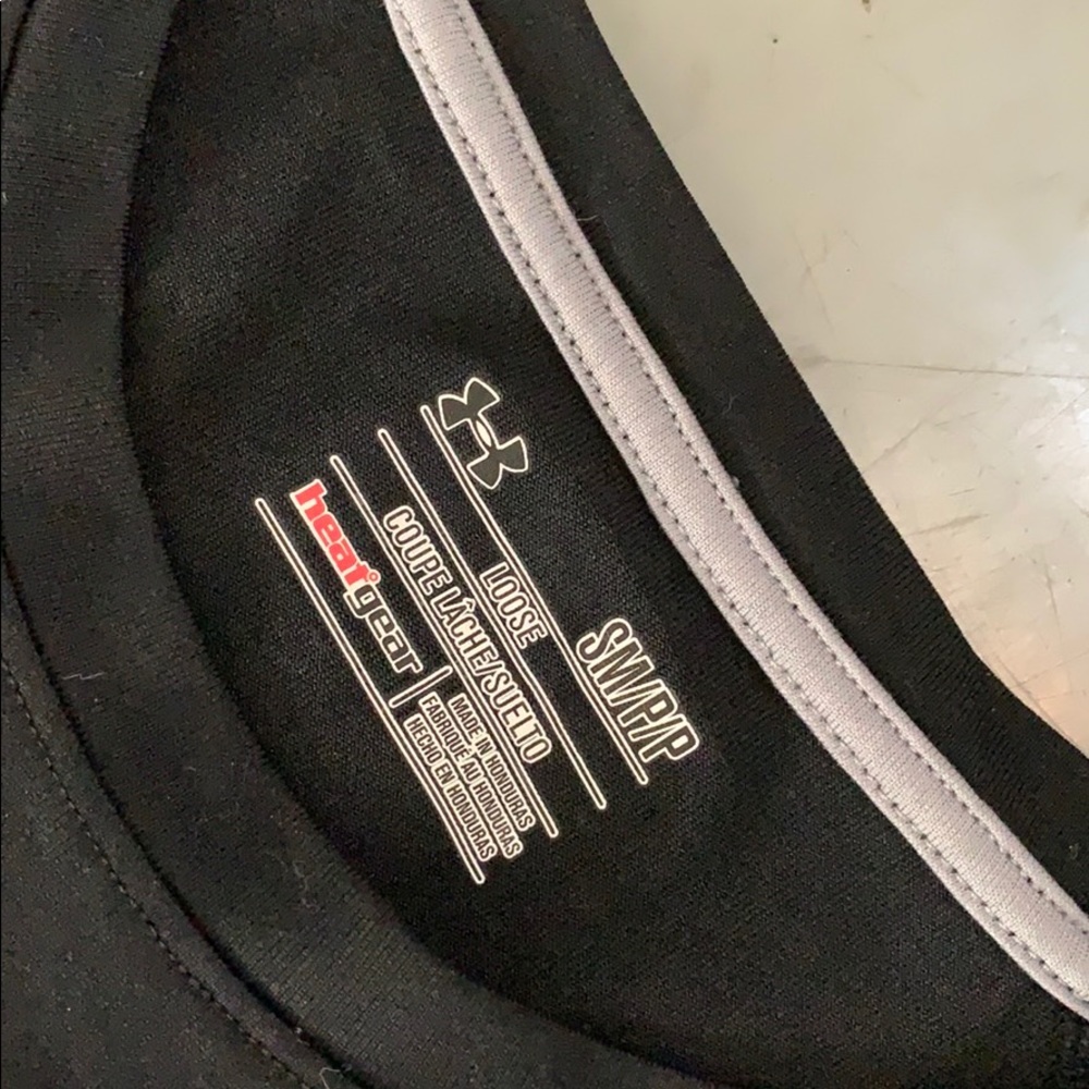 Black Under Armour long sleeve loose fit shirt. - Picture 2 of 2